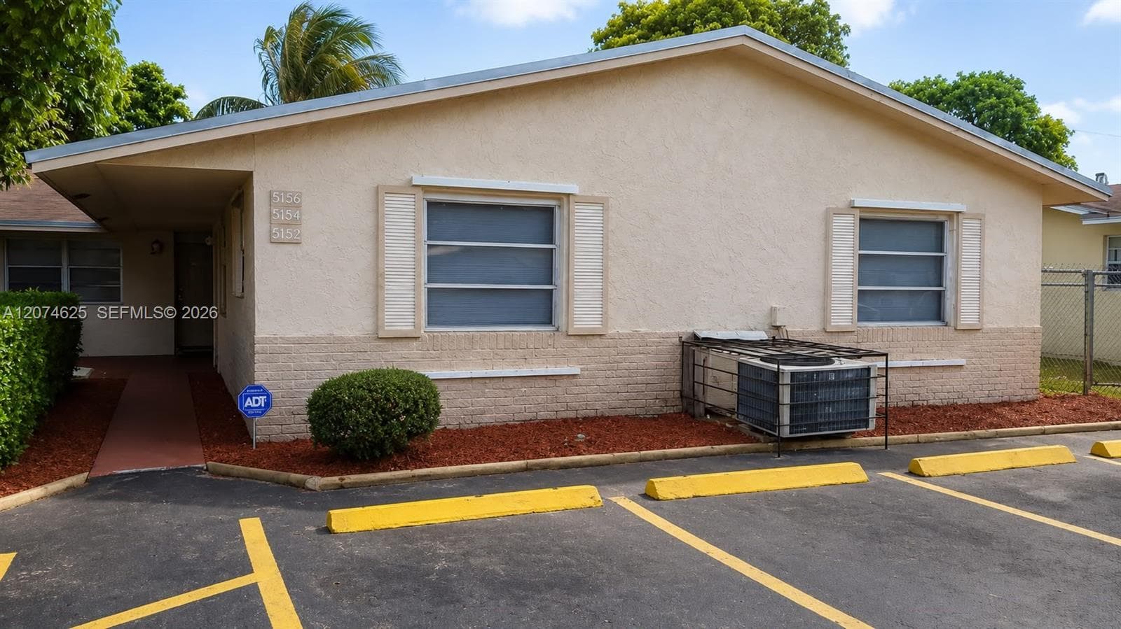 5880 NW 19th Ct, Lauderhill, FL 33313