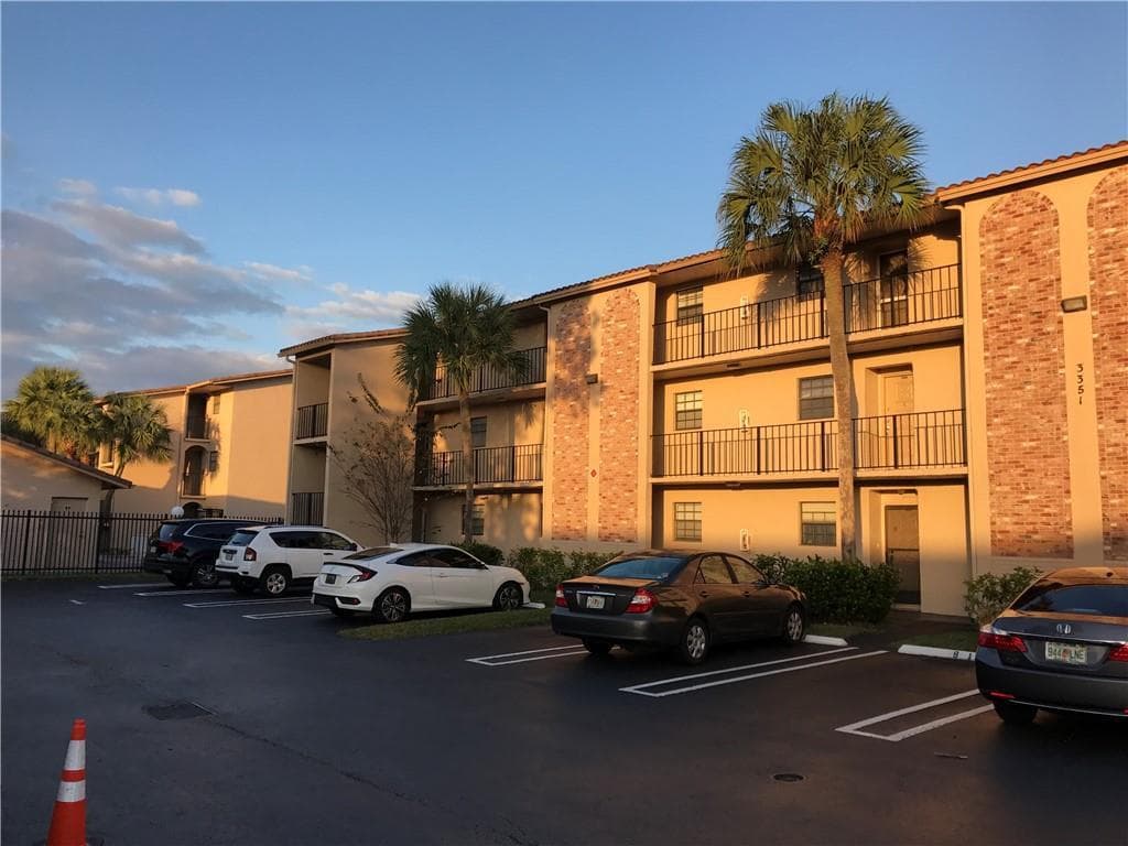 3351 NW 85TH Avenue # 312, Coral Springs, FL 33065