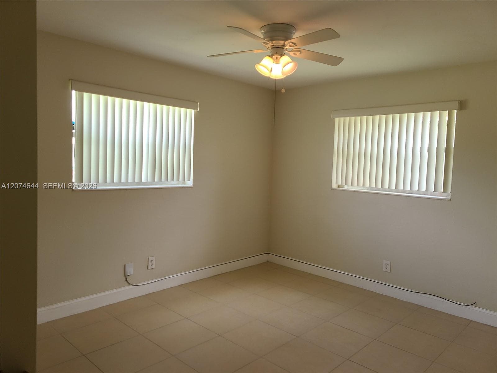 6580 Grant St, Hollywood, FL 33024 — zdjęcie 5