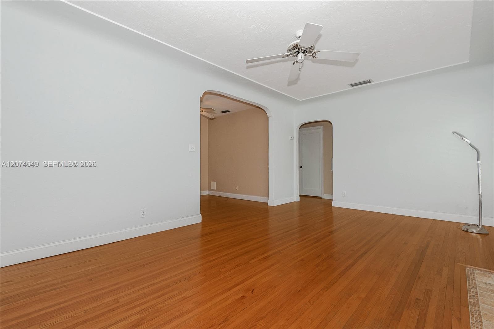 989 Eastward Dr, Miami Springs, FL 33166 — zdjęcie 3