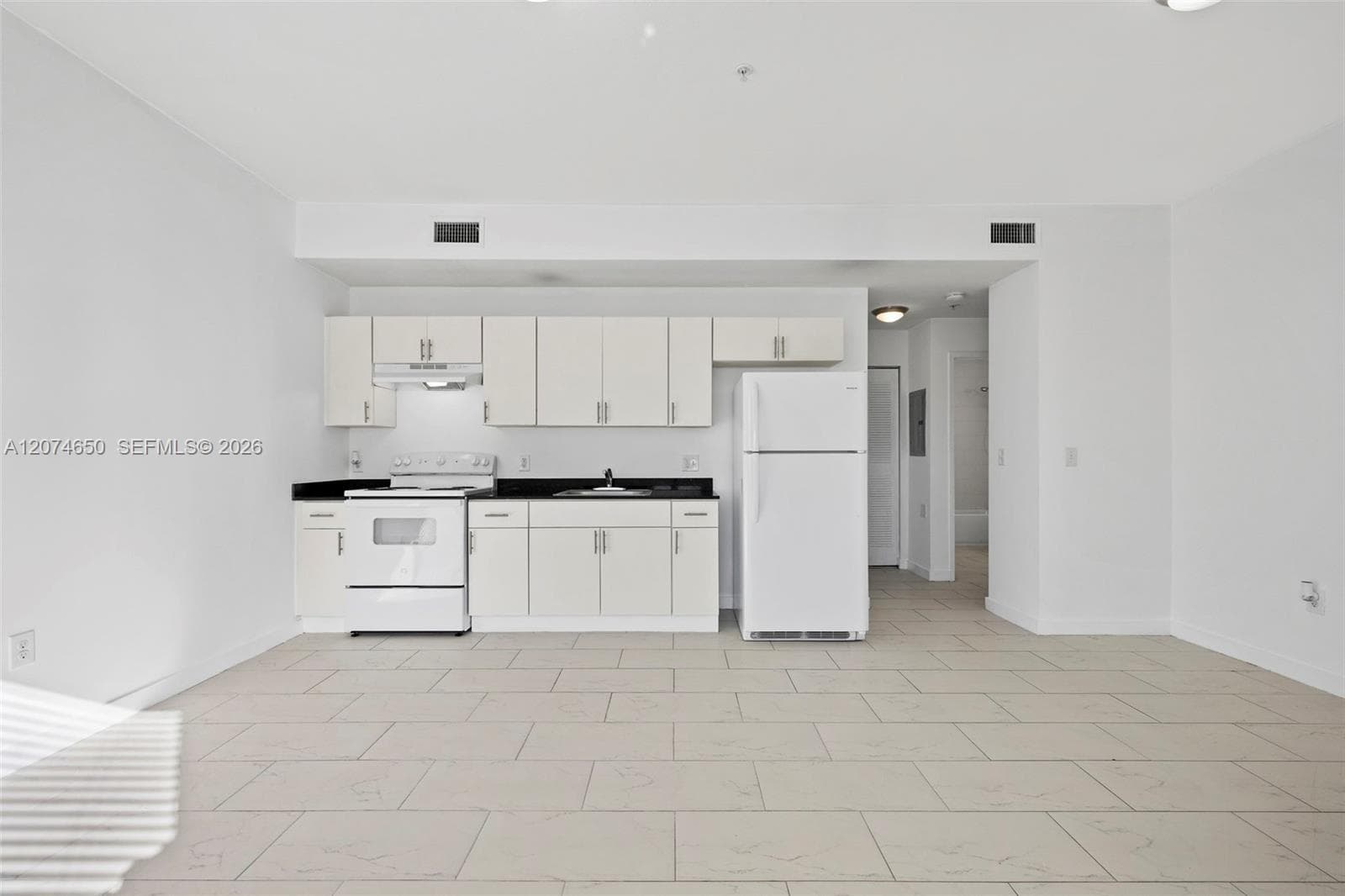 405 E 7th St # 203, Hialeah, FL 33010