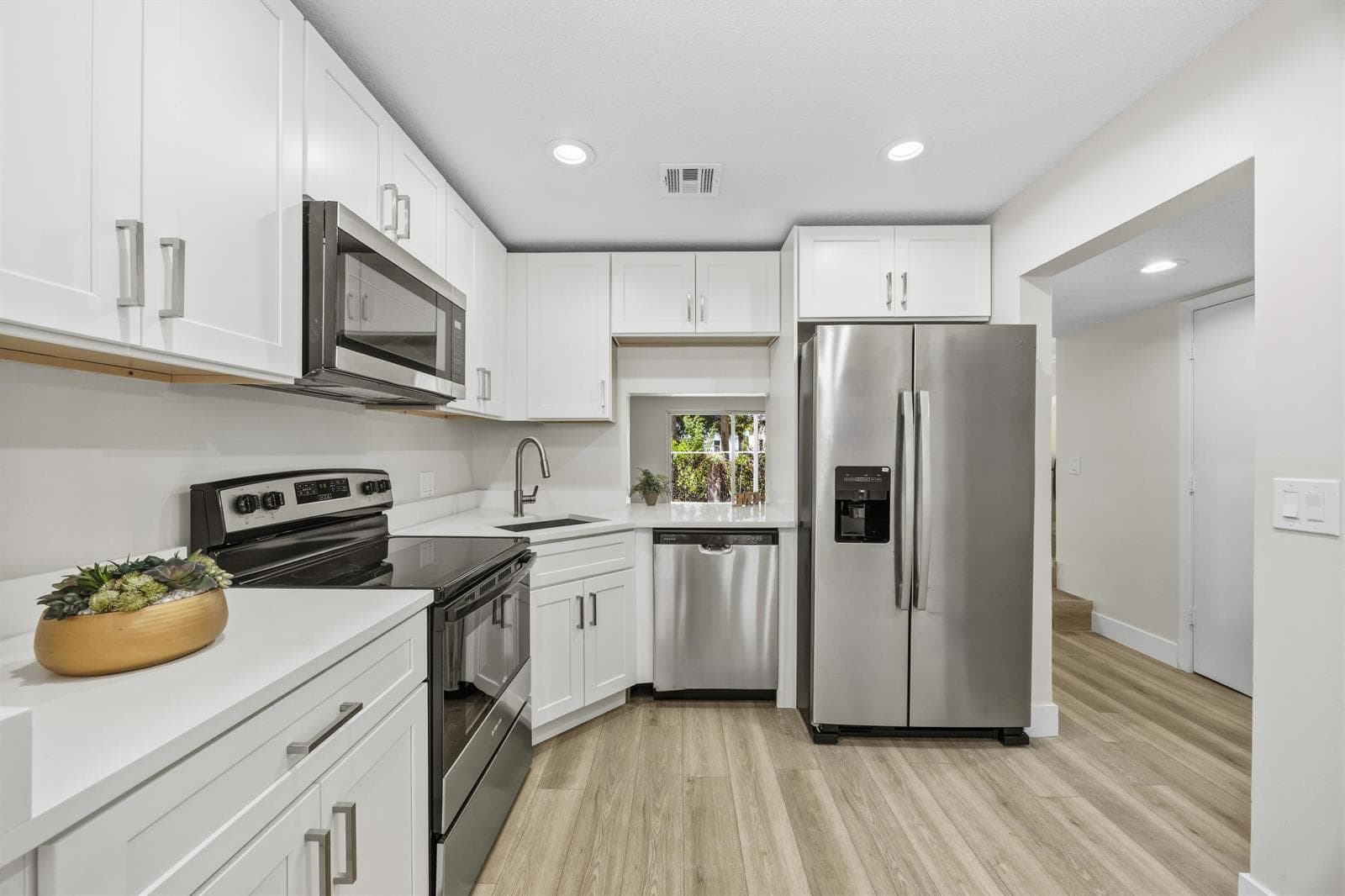 4161 NW 9TH Avenue # 5, Deerfield Beach, FL 33064 — zdjęcie 3