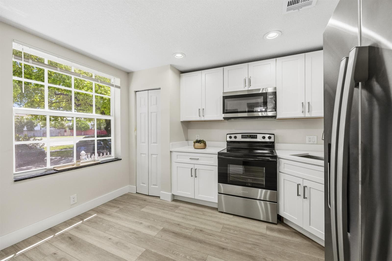 4161 NW 9TH Avenue # 5, Deerfield Beach, FL 33064 — zdjęcie 5