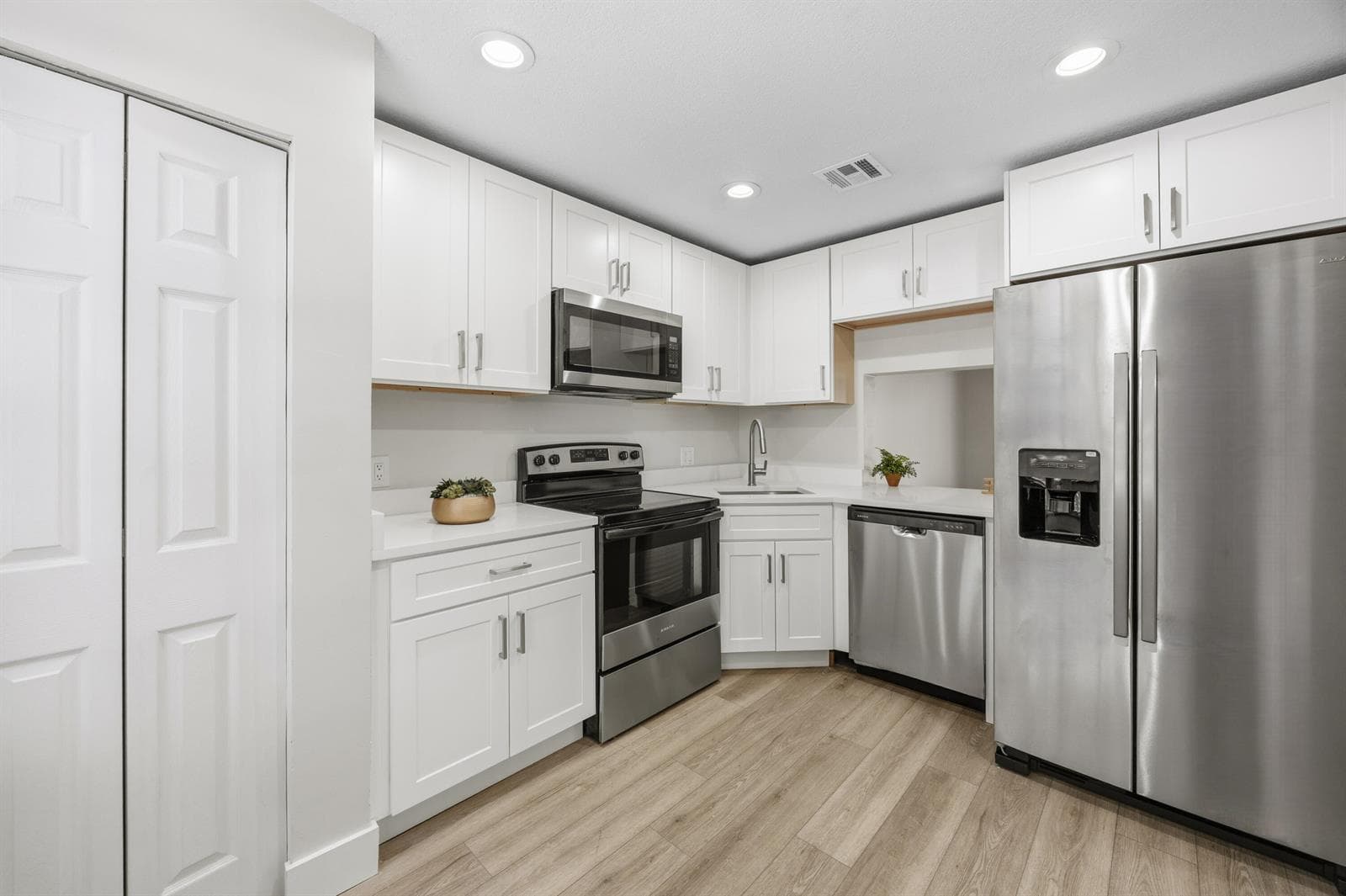 4161 NW 9TH Avenue # 5, Deerfield Beach, FL 33064 — zdjęcie 4