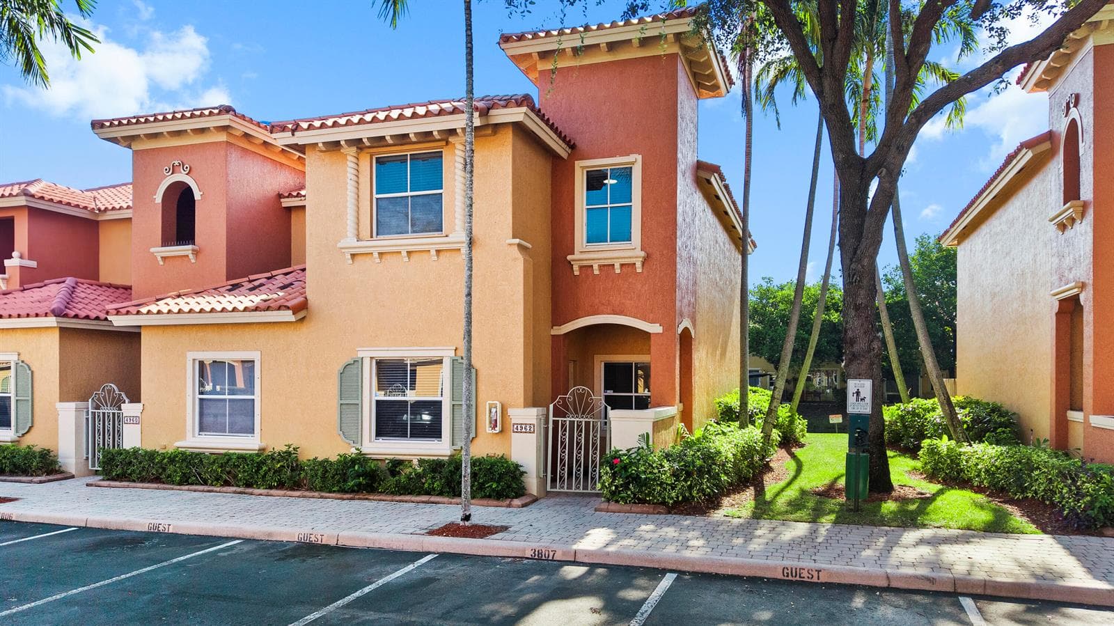 4962 Leeward Lane # 3807, Fort Lauderdale, FL 33312