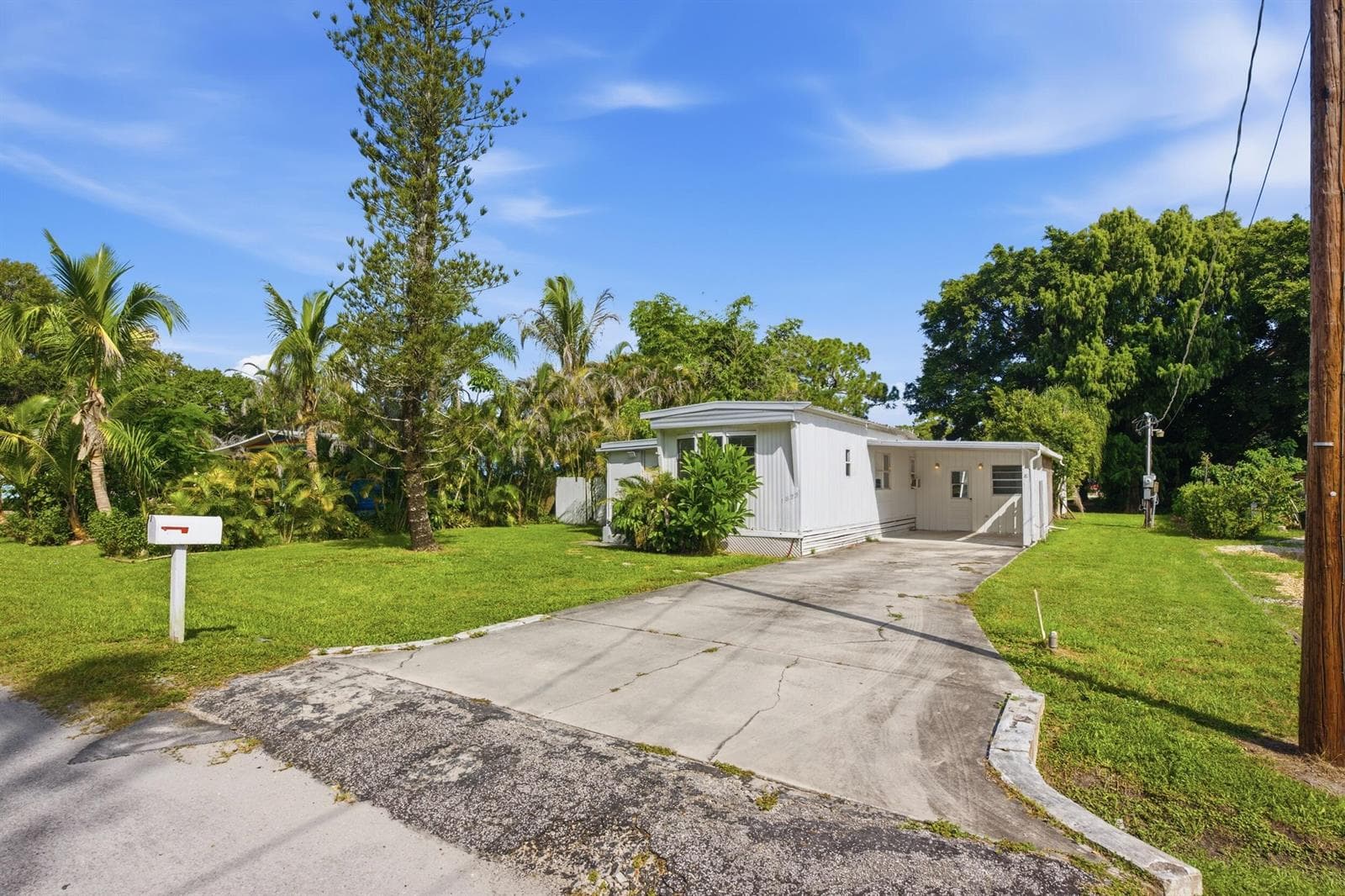 1823 SW College Street, Stuart, FL 34997 — zdjęcie 2