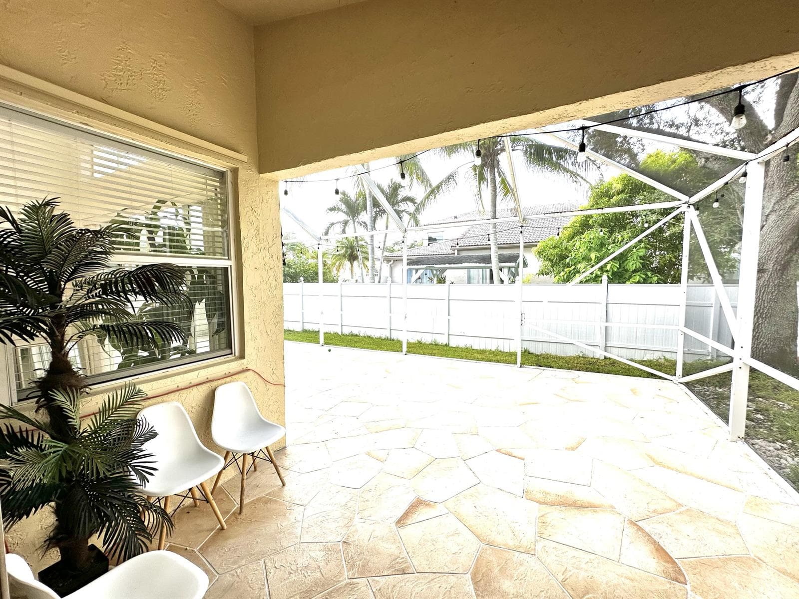 15850 NW 11TH Street, Pembroke Pines, FL 33028 — zdjęcie 3