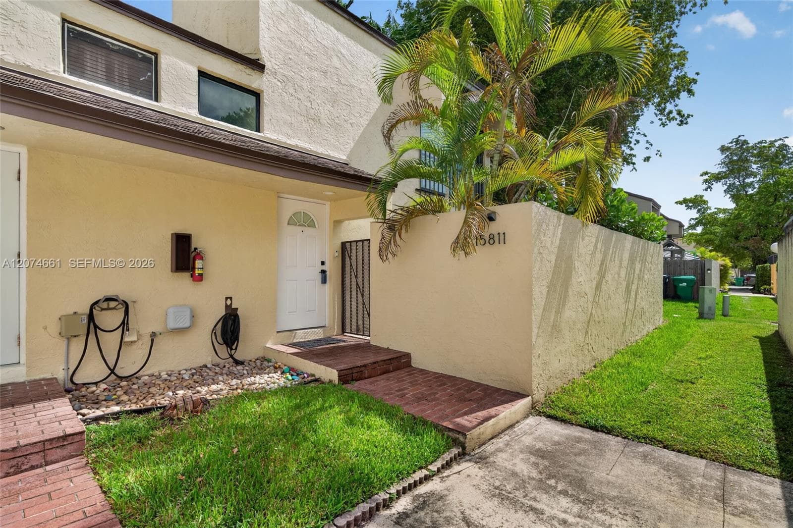15811 SW 91st Ct # B, Palmetto Bay, FL 33157 — zdjęcie 2