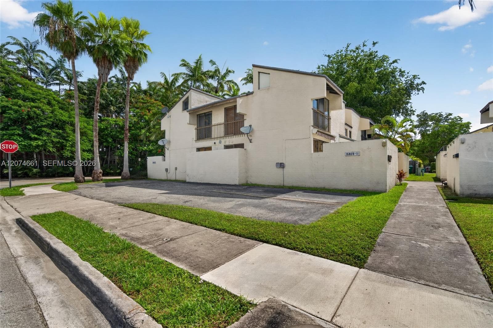 15811 SW 91st Ct # B, Palmetto Bay, FL 33157 — zdjęcie 3