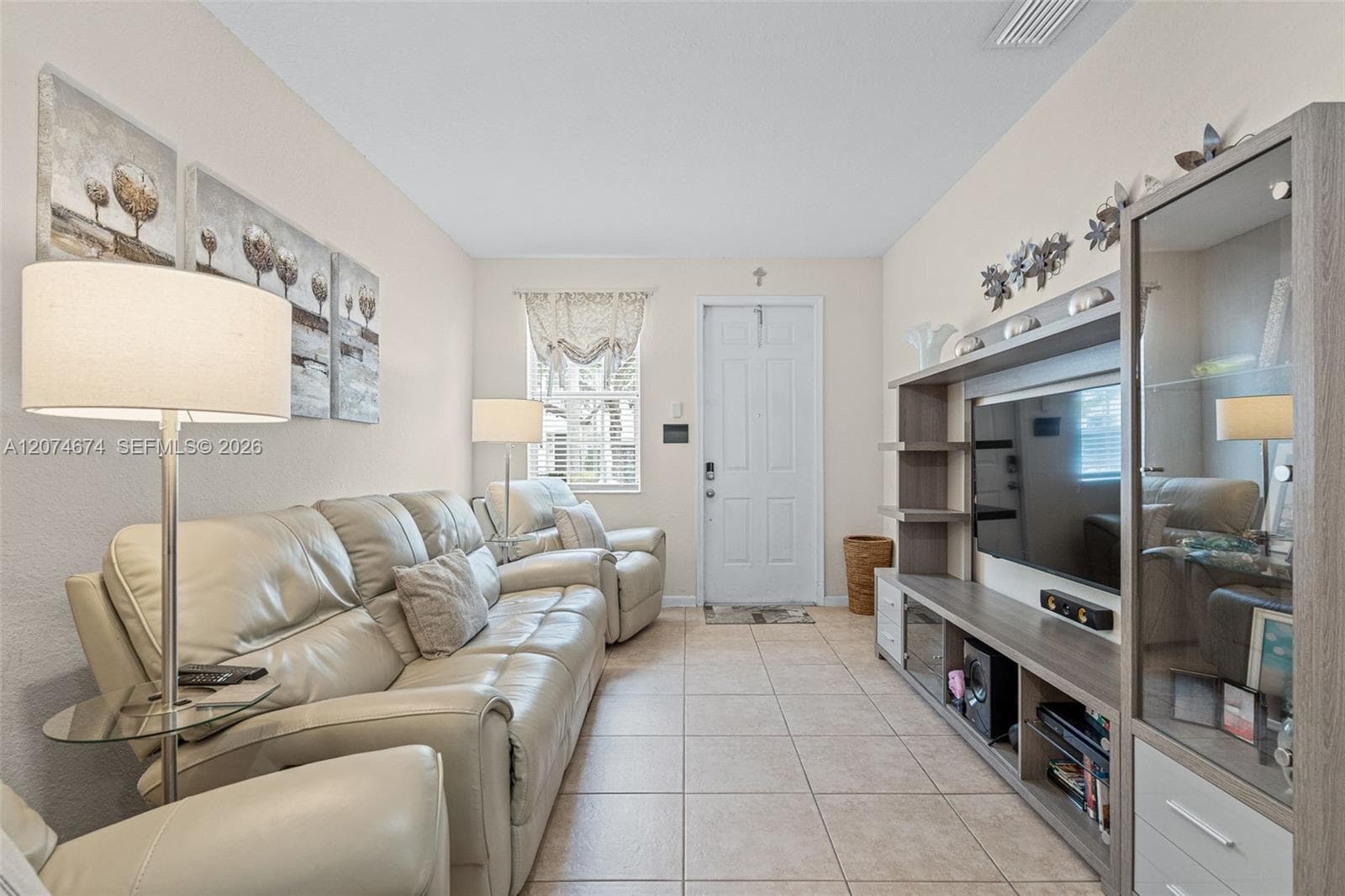 1034 NE 30th Ave, Homestead, FL 33033 — zdjęcie 4