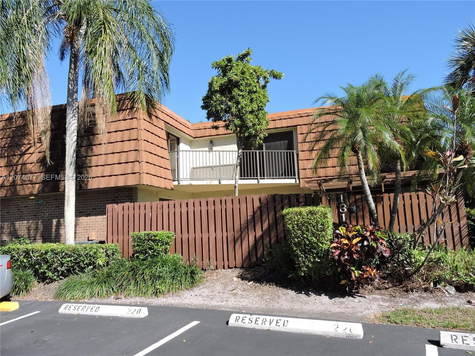 1316 SW 118th Ter # 1316, Davie, FL 33325 — zdjęcie 2