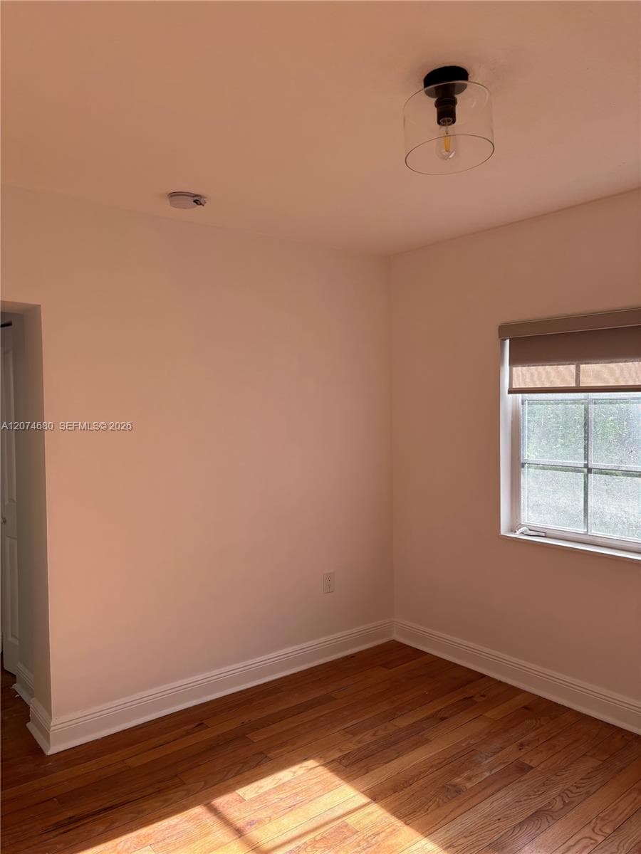 447 Blue Rd, Coral Gables, FL 33146 — zdjęcie 3