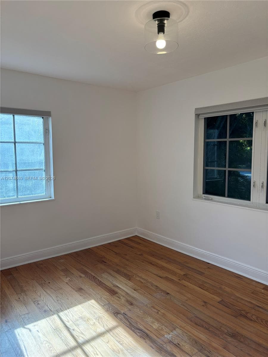 447 Blue Rd, Coral Gables, FL 33146 — zdjęcie 5