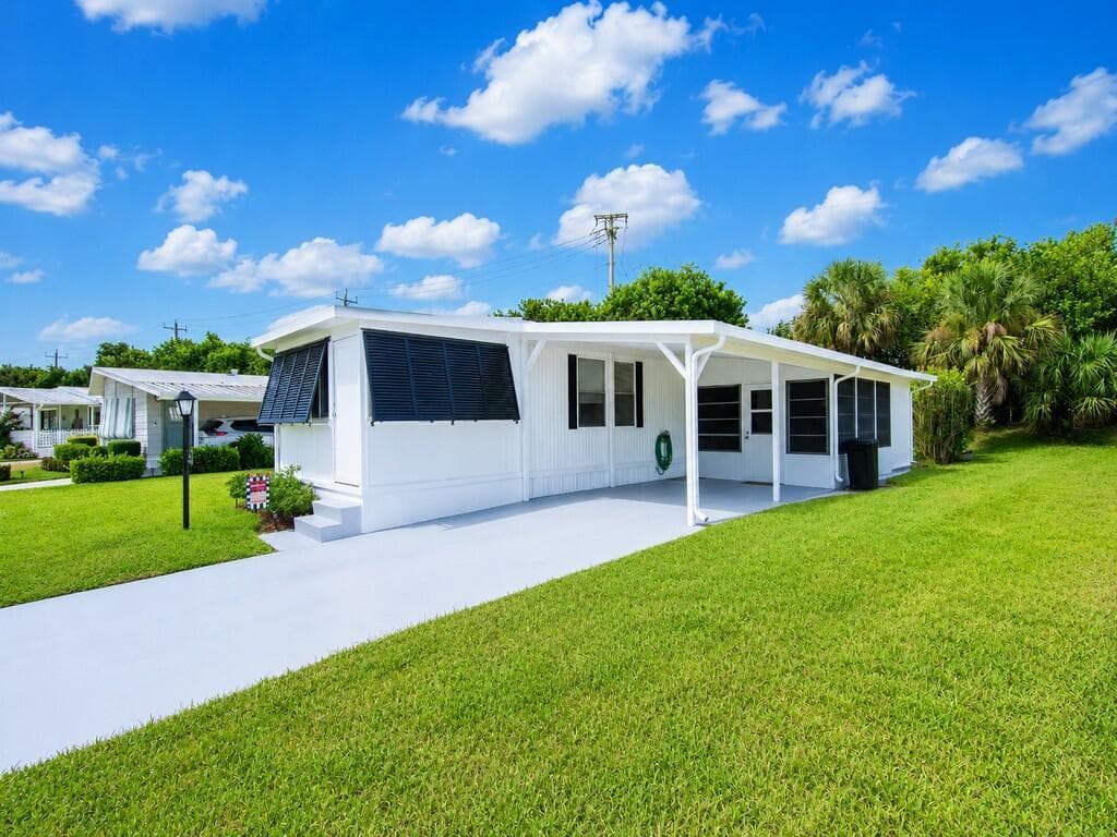385 NE Jade Circle, Jensen Beach, FL 34957 — zdjęcie 5