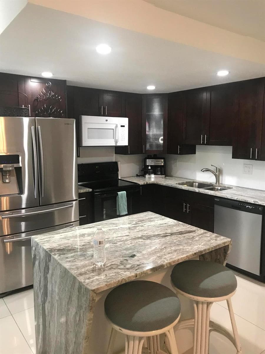2000 SPRINGDALE Boulevard # 210, Palm Springs, FL 33461 — zdjęcie 2
