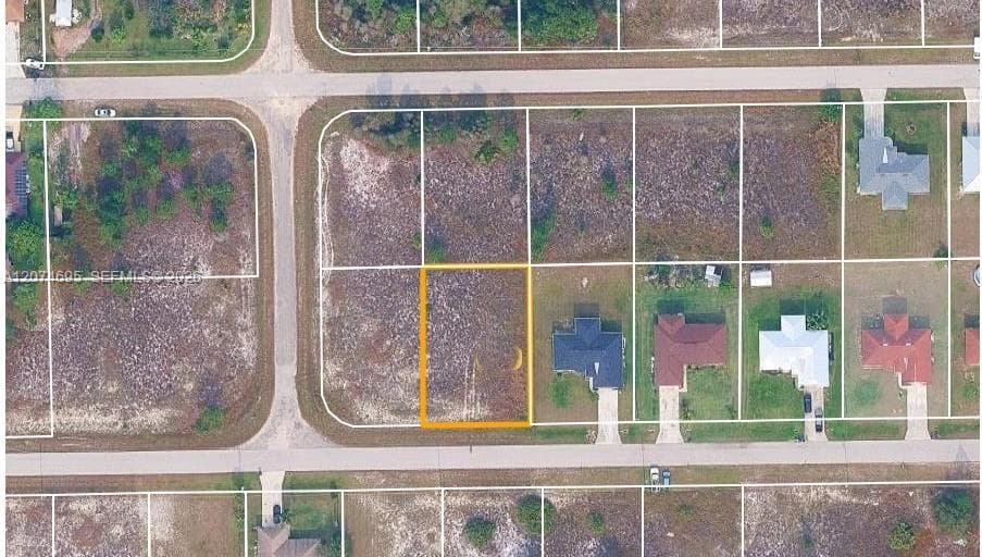 1235 DECATURE ST E, Lehigh Acres, FL 33974