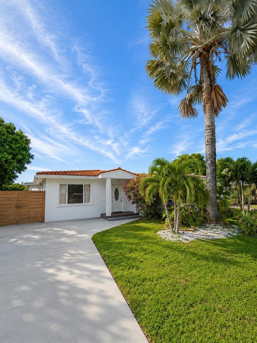 4730 NE 3rd Avenue, Oakland Park, FL 33334 — zdjęcie 2