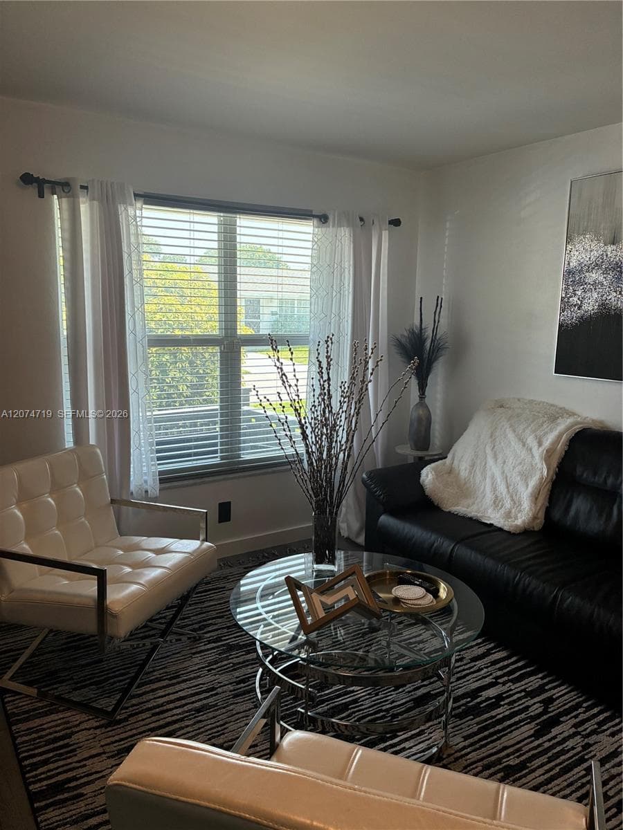 5721 NW 64th Way, Tamarac, FL 33321 — zdjęcie 3