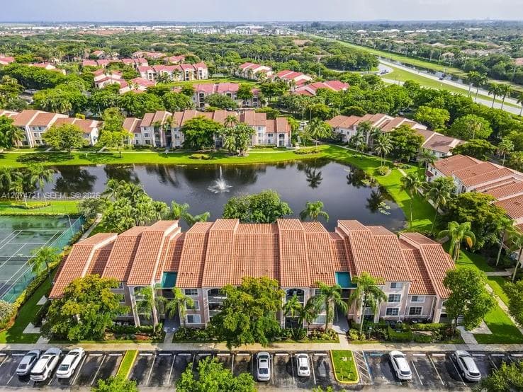 12166 Saint Andrews Pl # 104, Miramar, FL 33025 — zdjęcie 3