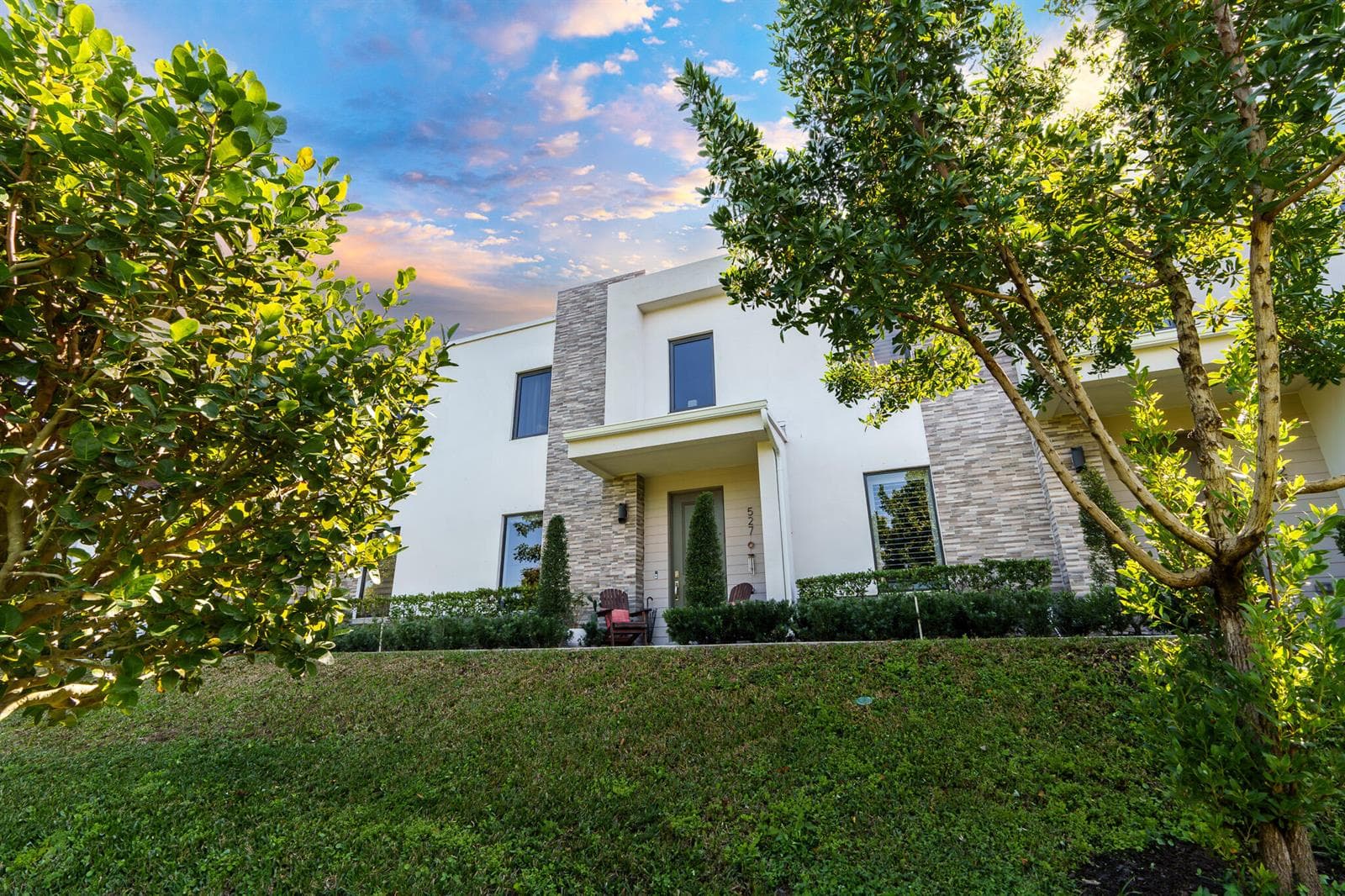 527 NW 17TH Street, Fort Lauderdale, FL 33311