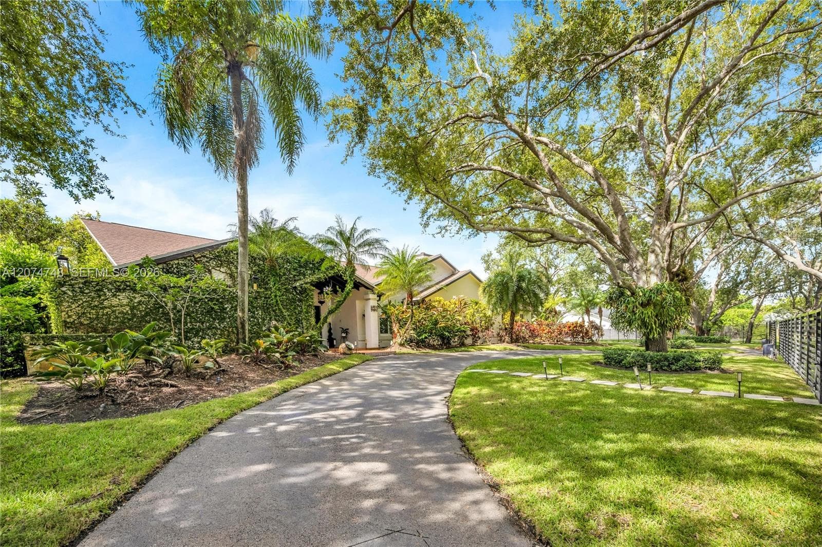 8440 SW 182nd Ter, Palmetto Bay, FL 33157 — zdjęcie 2