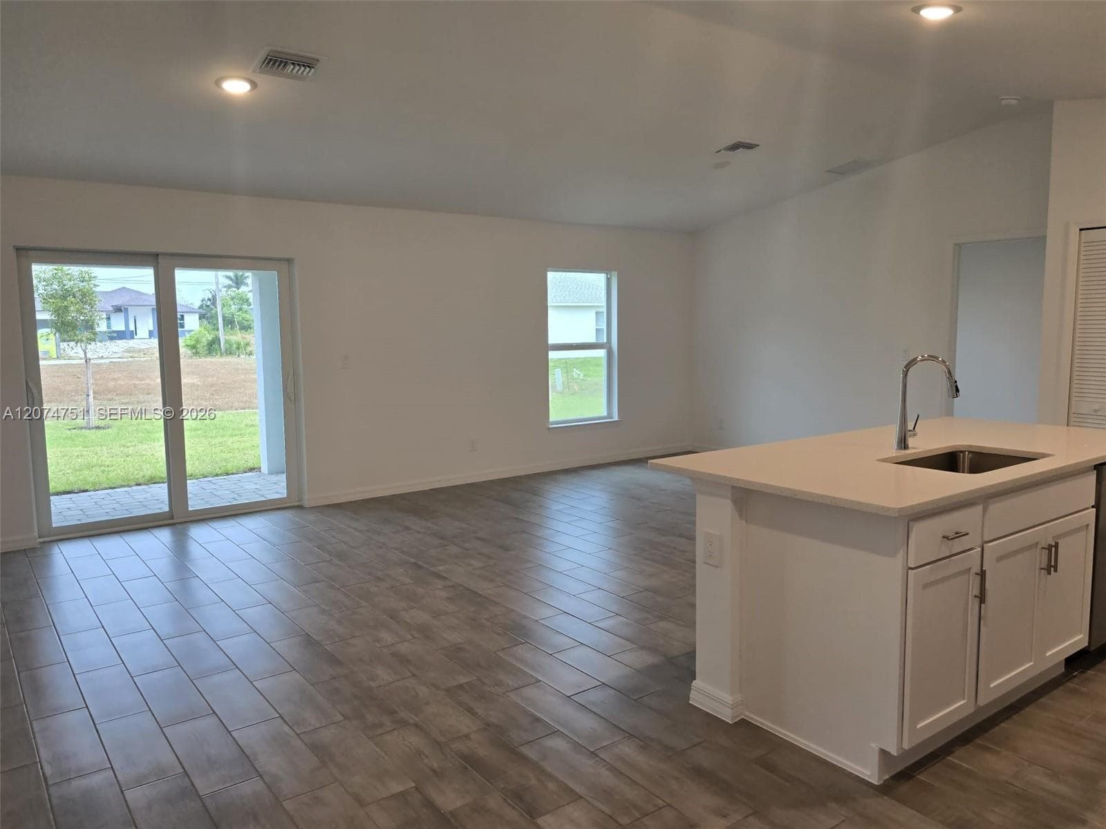 1407 NW 17th Pl, Cape Coral, FL 33993 — zdjęcie 3