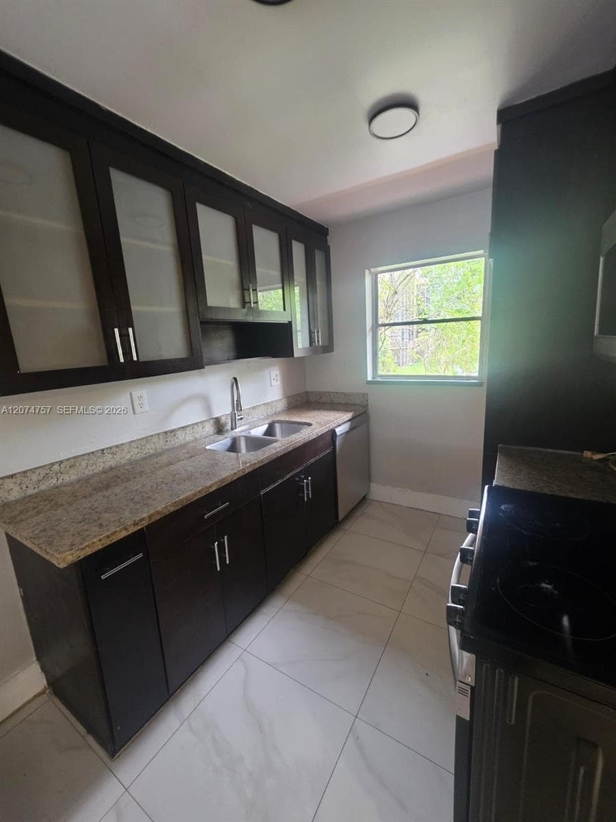 4121 Stirling Rd # 207, Dania Beach, FL 33314 — zdjęcie 3