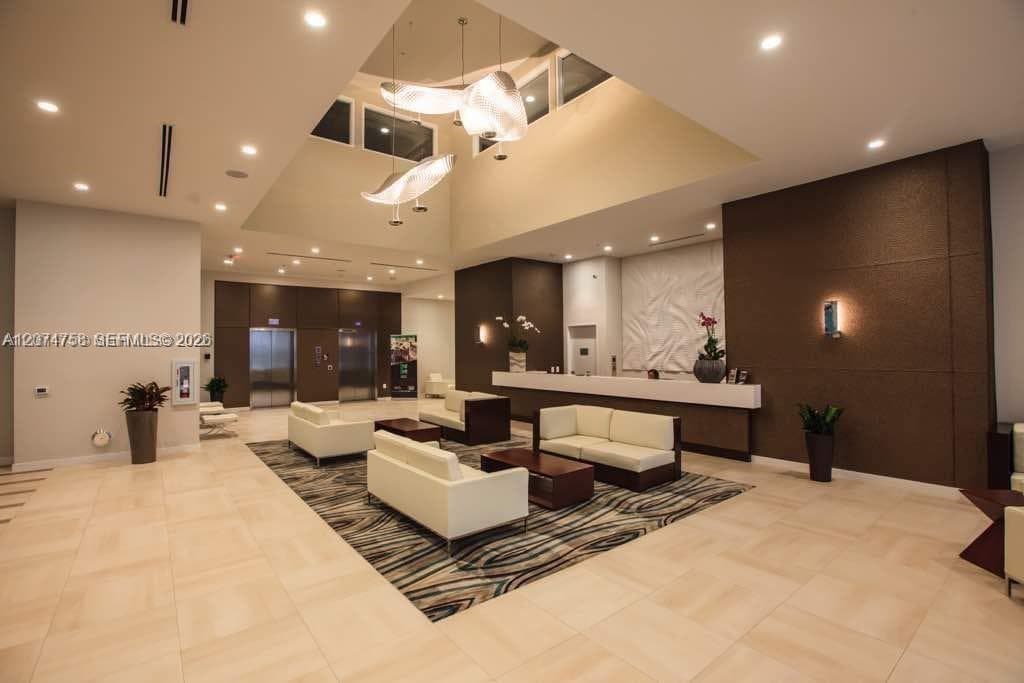 7751 NW 107th Ave # 707, Doral, FL 33178 — zdjęcie 2