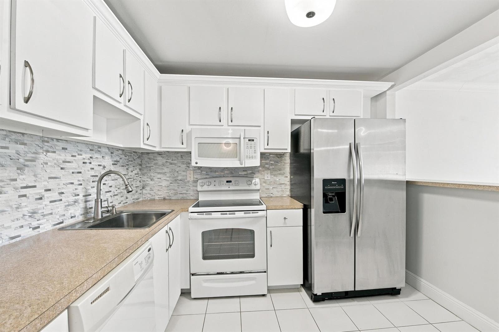 9300 SW 8th Street # 219, Boca Raton, FL 33428