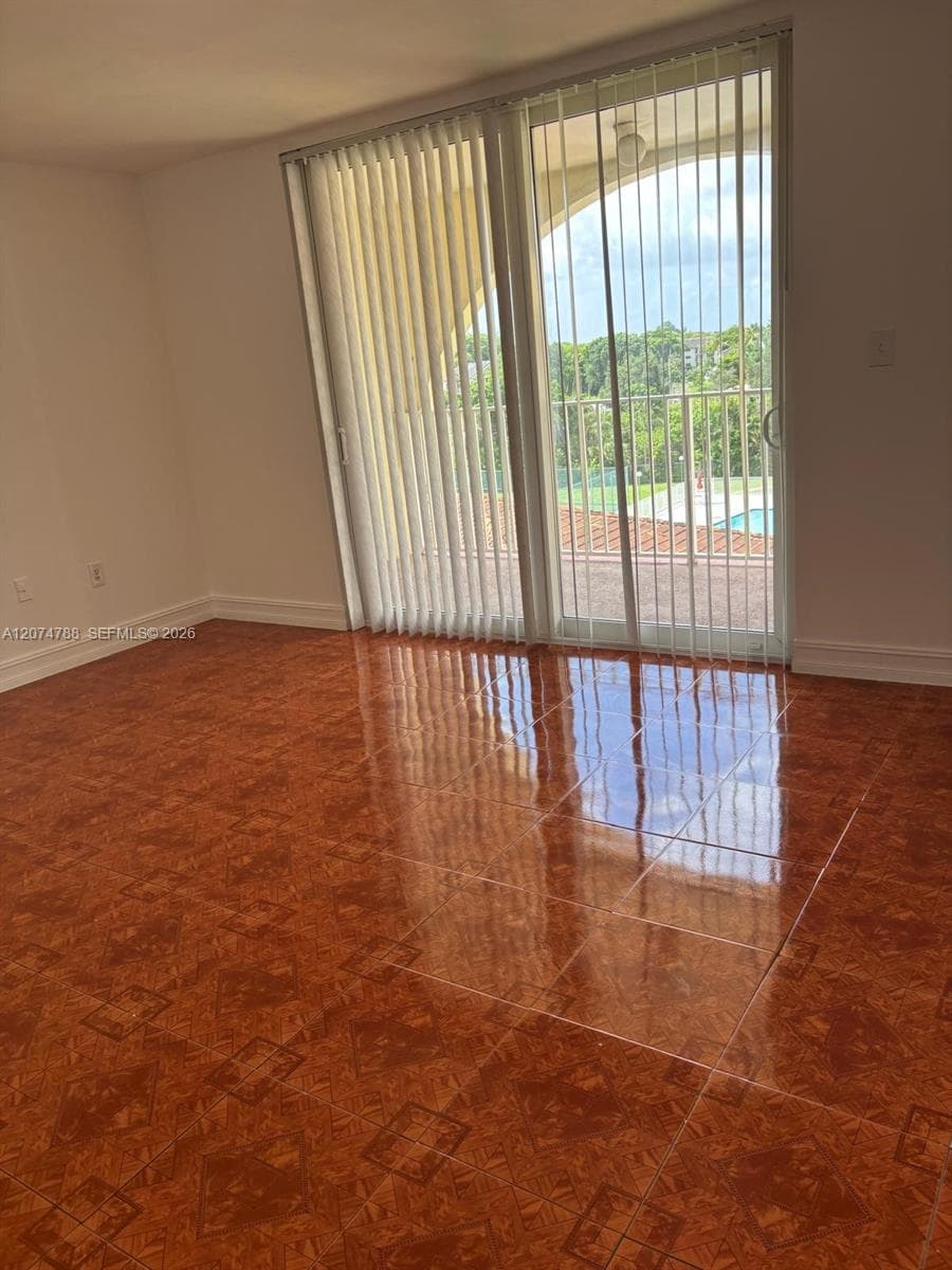 6990 NW 186th St # 4-515, Hialeah, FL 33015 — zdjęcie 4