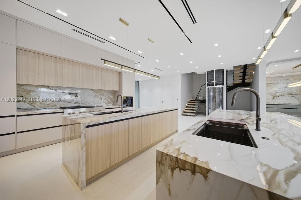3318 NE 16TH Place, Fort Lauderdale, FL 33305 — zdjęcie 5