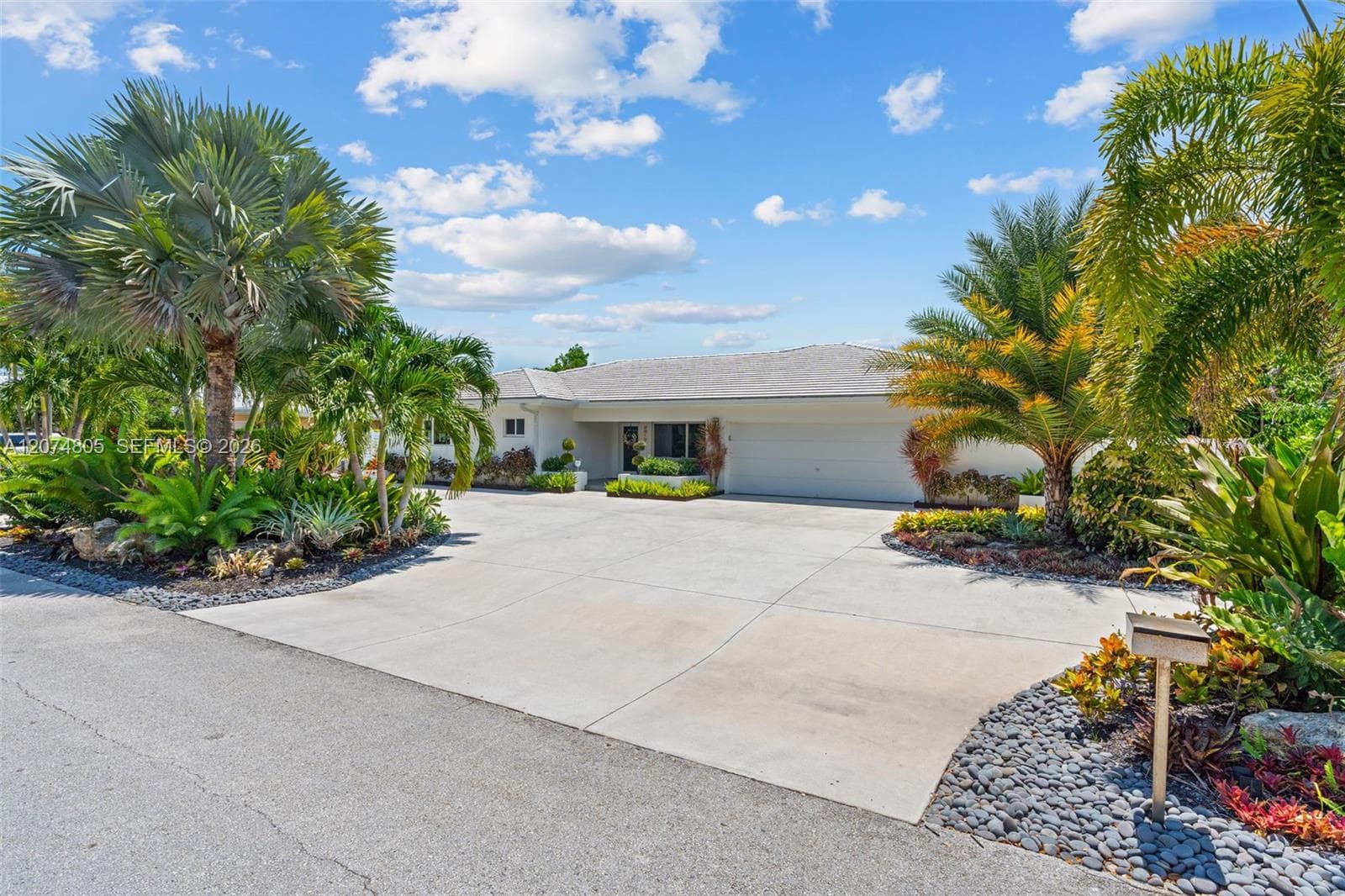 2812 NE 28th St, Fort Lauderdale, FL 33306 — zdjęcie 3
