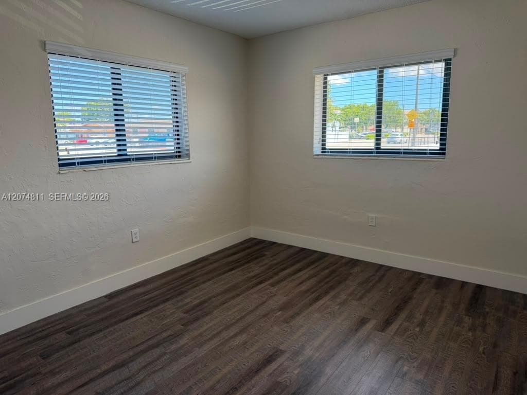 805 W 30th St # 11, Hialeah, FL 33012 — zdjęcie 2