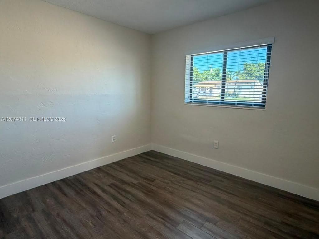 805 W 30th St # 11, Hialeah, FL 33012 — zdjęcie 4