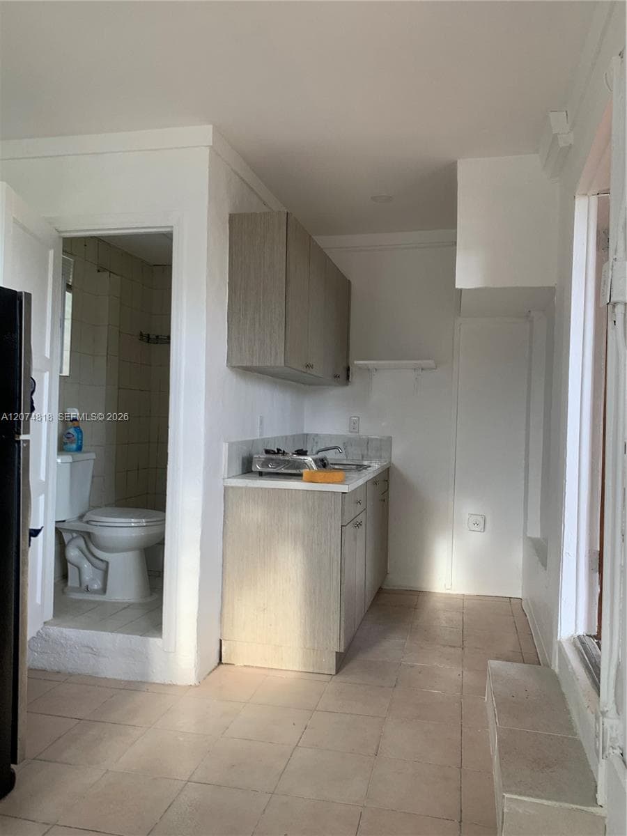 1901 E 5th Ave # B, Hialeah, FL 33013 — zdjęcie 4