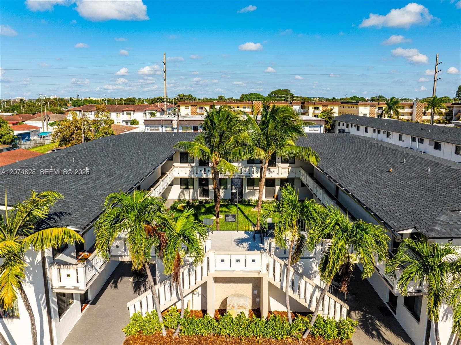 1345 W 28th St # 12, Hialeah, FL 33010 — zdjęcie 3