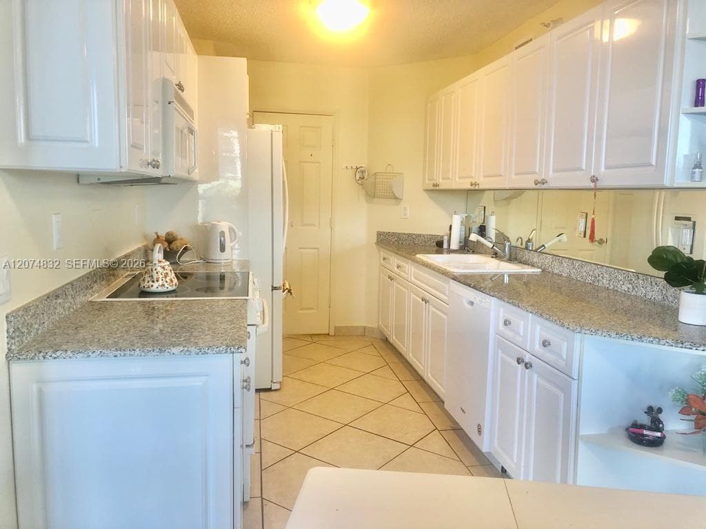 16711 Collins Ave # 706, Sunny Isles Beach, FL 33160 — zdjęcie 3