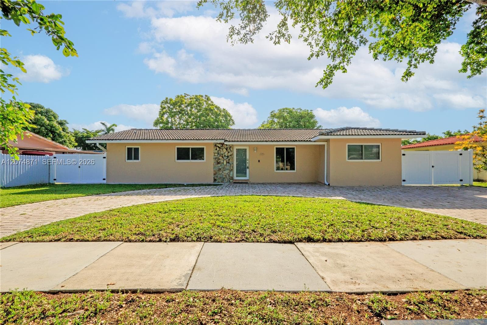 225 SW 102nd Pl, Sweetwater, FL 33174 — zdjęcie 5