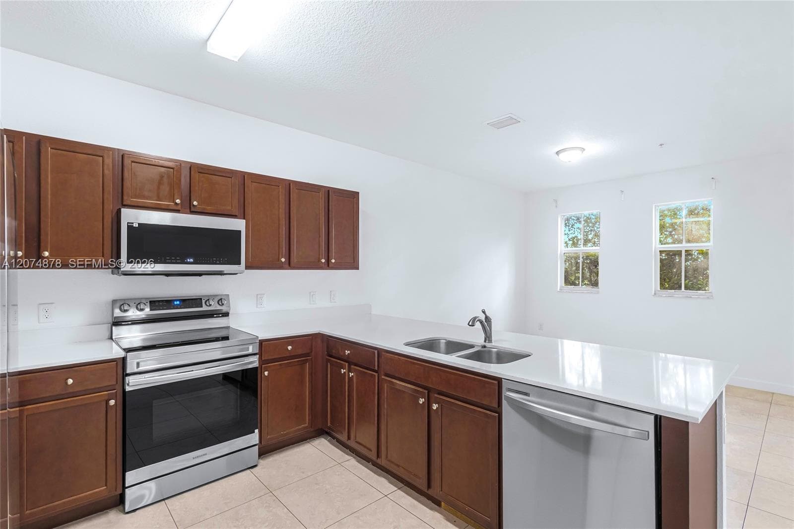 260 NW 109th Ave # 204, Miami, FL 33172 — zdjęcie 2