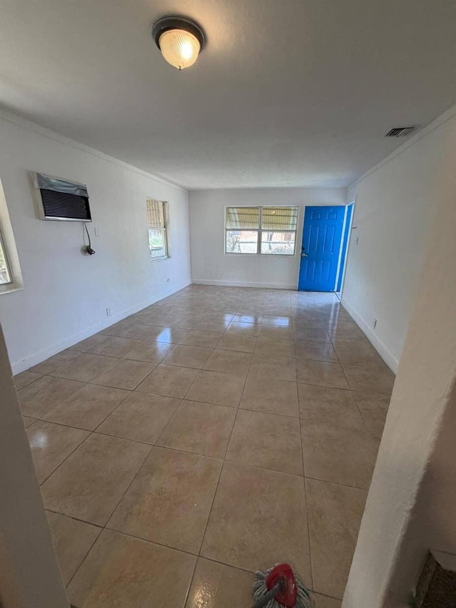 1525 W 15TH Street, Riviera Beach, FL 33404 — zdjęcie 2