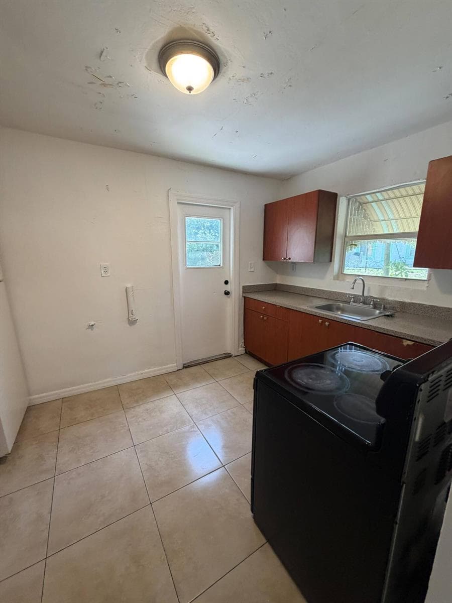 1525 W 15TH Street, Riviera Beach, FL 33404 — zdjęcie 5