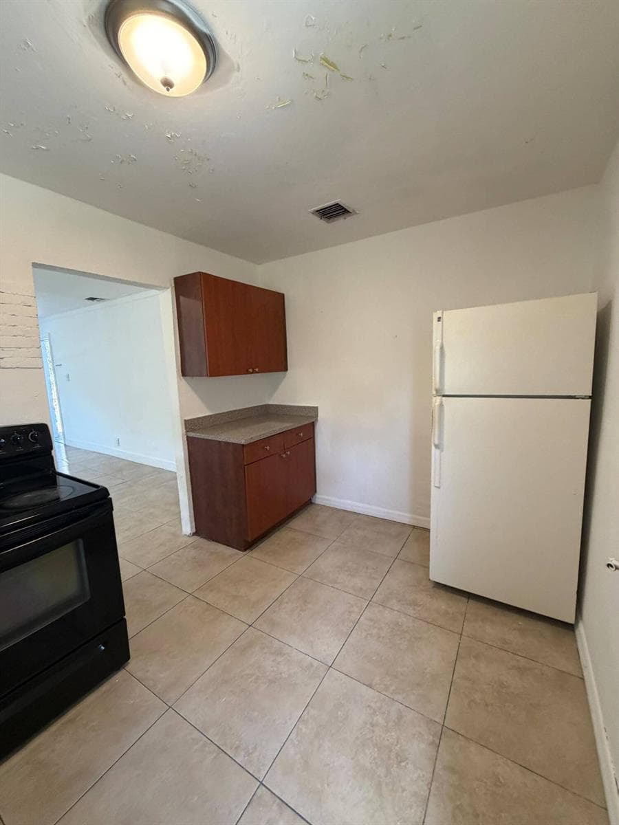 1525 W 15TH Street, Riviera Beach, FL 33404 — zdjęcie 4