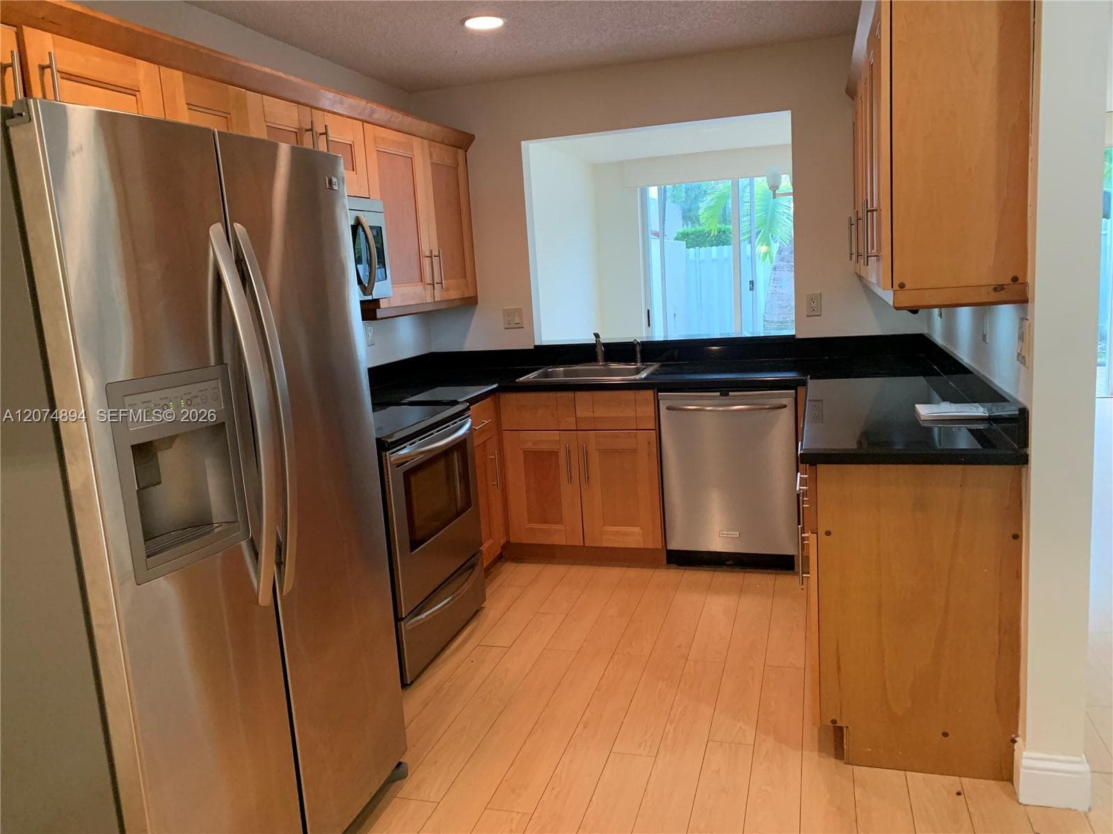 4447 NW 98th Ave, Doral, FL 33178 — zdjęcie 3