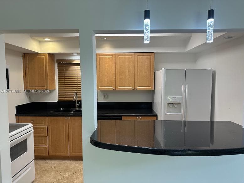 32 Camden Dr # 3, Bal Harbour, FL 33154 — zdjęcie 4