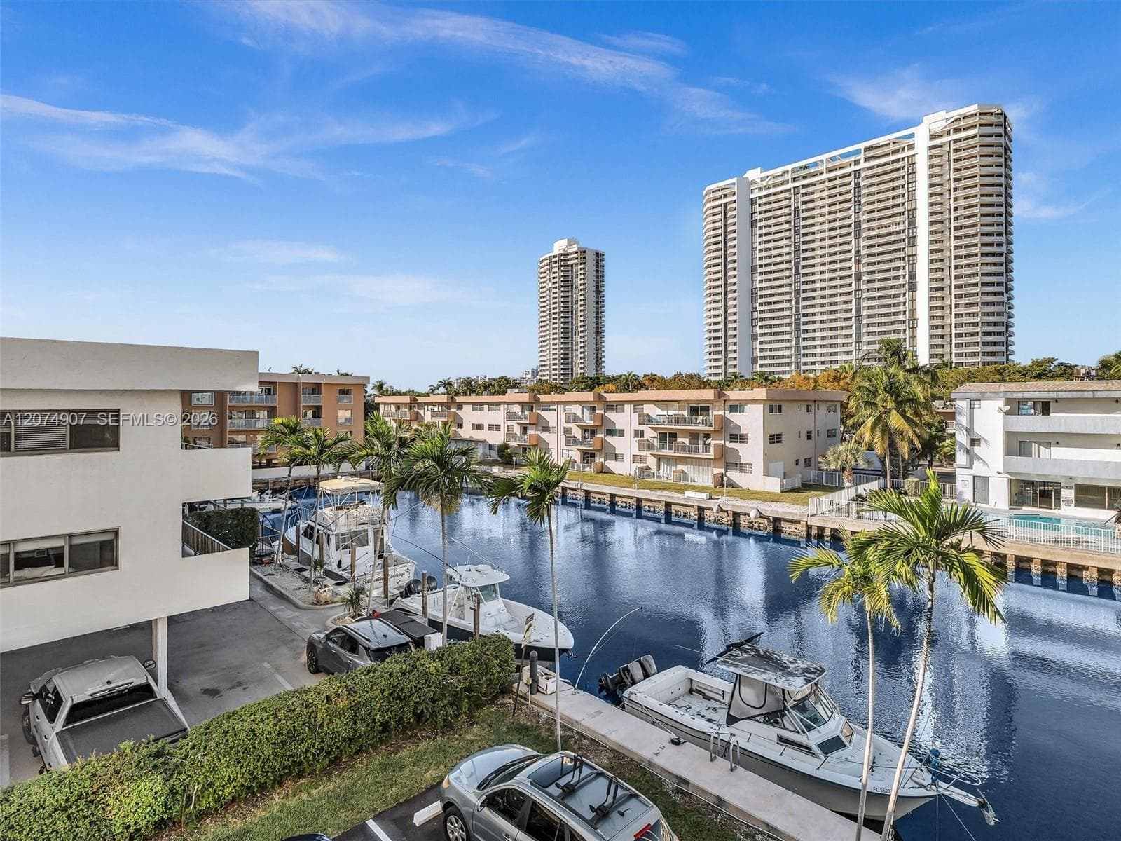 3601 NE 170th St # 301 - DOCK, North Miami Beach, FL 33160 — zdjęcie 4