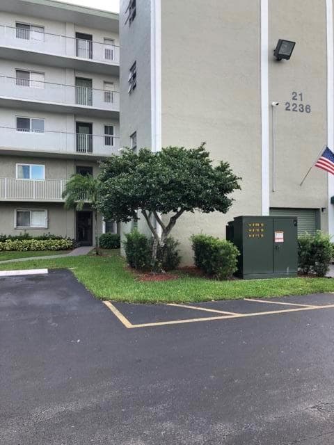 2236 N CYPRESS BEND Drive # 106, Pompano Beach, FL 33069 — zdjęcie 2