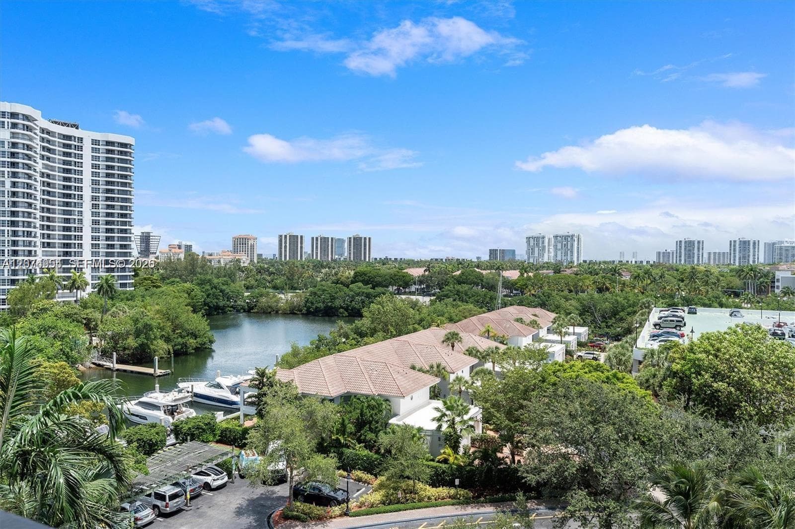 3530 Mystic Pointe Dr # 808, Aventura, FL 33180