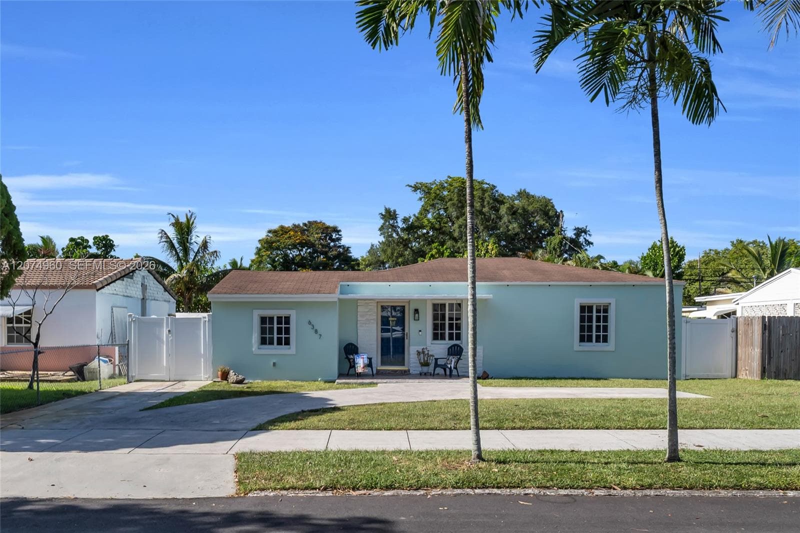 6387 SW 42nd St, South Miami, FL 33155