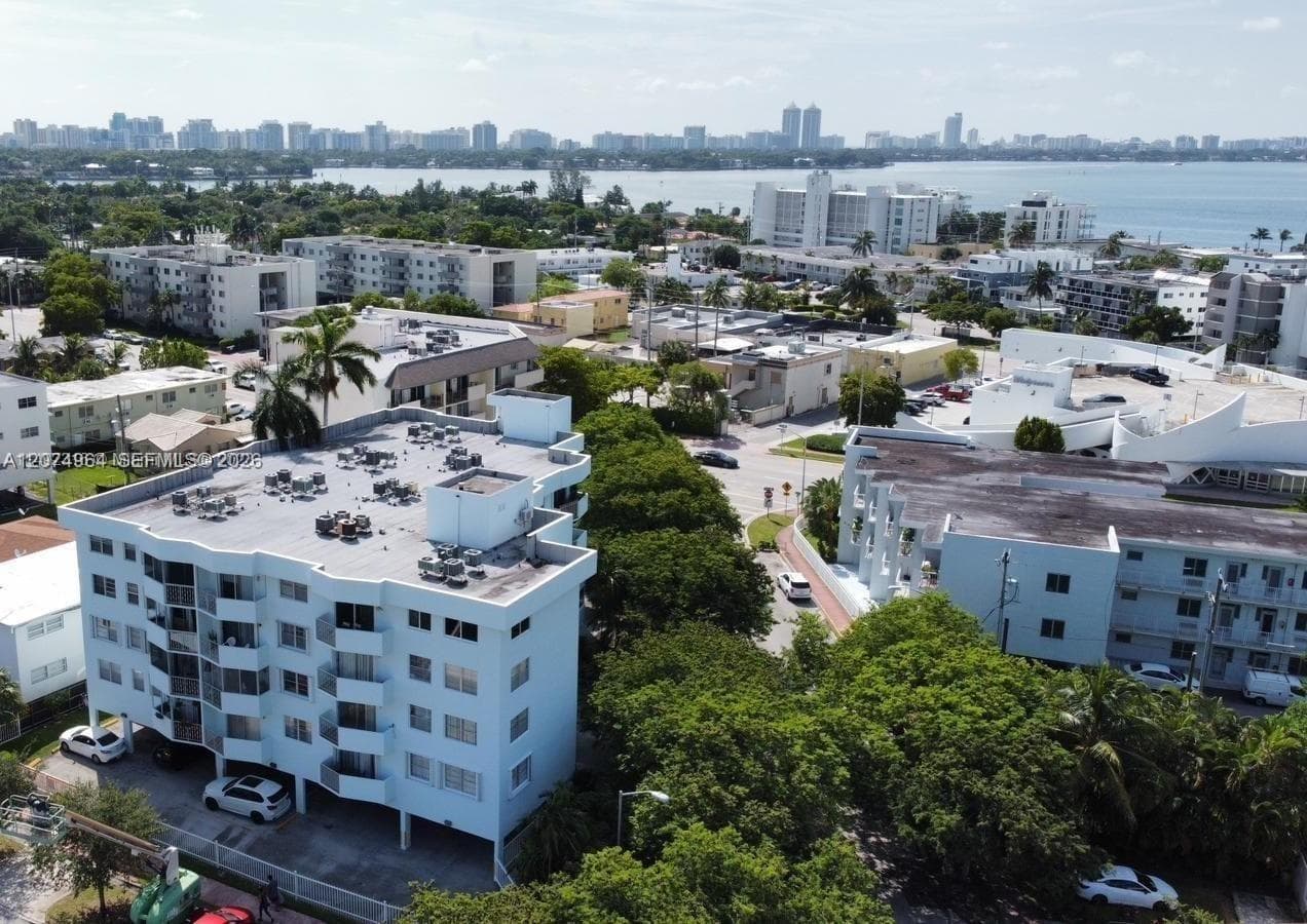 1990 Marseille Dr # 206, Miami Beach, FL 33141 — zdjęcie 2