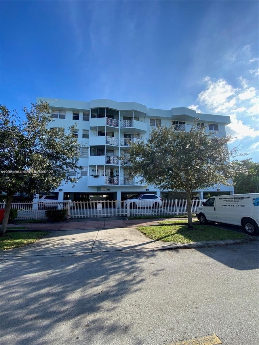 1990 Marseille Dr # 206, Miami Beach, FL 33141 — zdjęcie 3